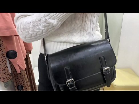 ❤️ Јавна мастурбација на младата кучка FeralBerry со дилдо во фитинг просторијата ️❌ Домашно порно на mk.dewporn.ru ❌️❤
